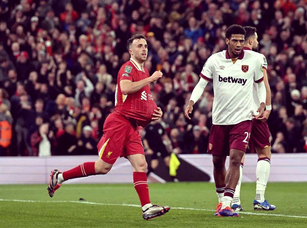 三公-利物浦客场逆转西汉姆，延续不败纪录(利物浦21逆转西汉姆联,我要安装打电话的标志)